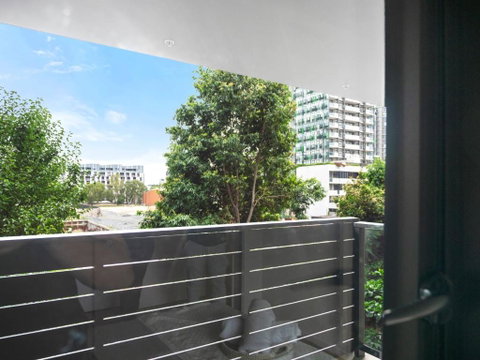 Modern Split Level 2Bed With Pool - Sydneys Hotel 2
