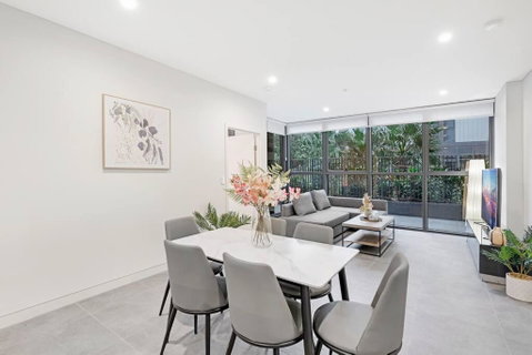 Modern 2B2B APT At Homebush - Sydneys Hotel 0