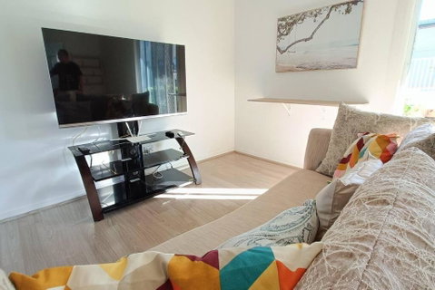 New And Cozy 2 Bedrooms Granny Flat With Aircon & Pool - Sydneys Hotel 1
