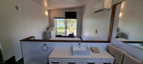 Narangba Motel (formerly Brisbane North B&B And Winery) - Sydneys Hotel 3