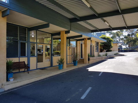 Motel Traralgon - Sydneys Hotel 0