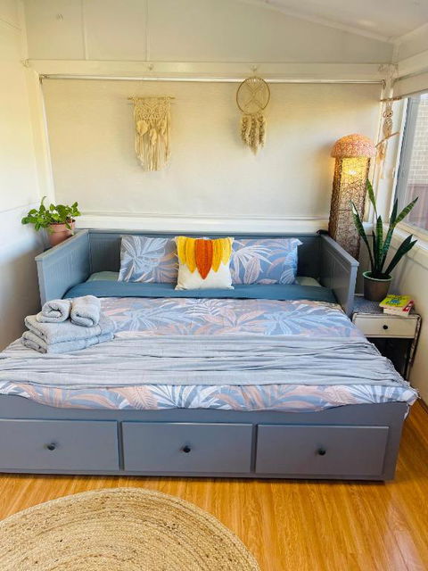 Mystic Gardens With Private Entrance And Bathroom - Sydneys Hotel 3