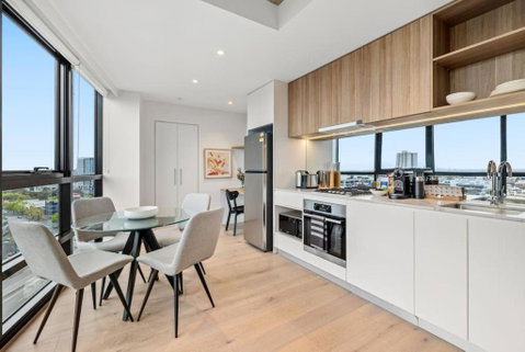 NEW Spectacular Views Southbank - Sydneys Hotel 1