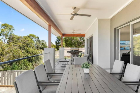 NEW - Sunrise Waters Holiday House - Sydneys Hotel 3