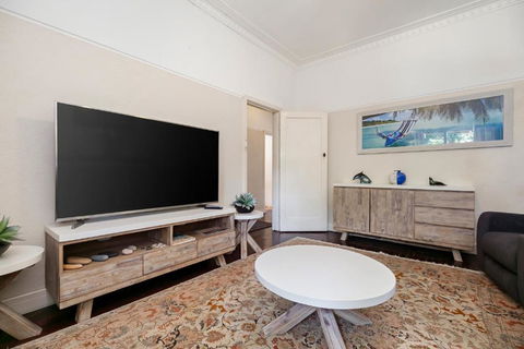 North Beach Cottage By Swan Bnb Management - Sydneys Hotel 0