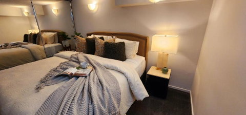 NYC Loft Brisbane, Free Parking! - Sydneys Hotel 0