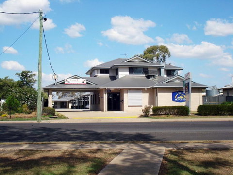 Oakey Motor Inn - Sydneys Hotel 0
