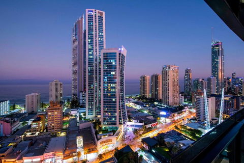 OCEAN VIEW APARTMENTS - Circle On Cavill - Self Contained & Privately Managed - Sydneys Hotel 2
