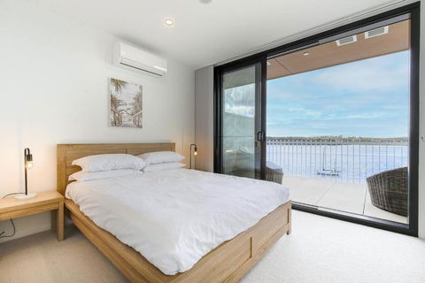 OHANA - SeaHome - Sydneys Hotel 0