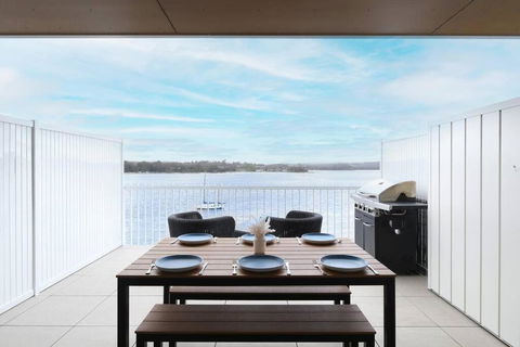 OHANA - SeaHome - Sydneys Hotel 2