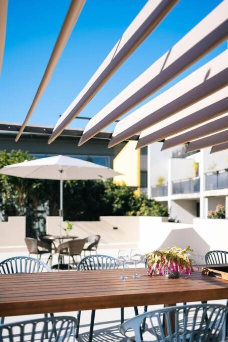 OnceUp A BlueMoon Terrace Nr CBD - Sydneys Hotel 2