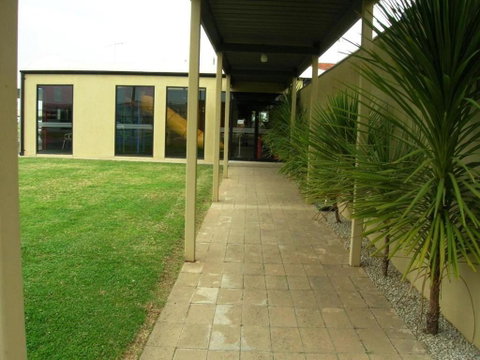 Overlander Hotel Motel - Sydneys Hotel 2