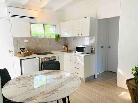 PA1,Great Holiday In Sunshine Beach With Your Pets - Sydneys Hotel 2