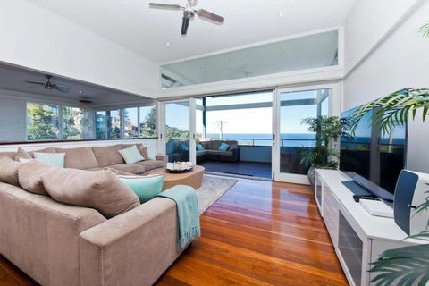 Pacific Sunrise - Beach Views - Sydneys Hotel 2