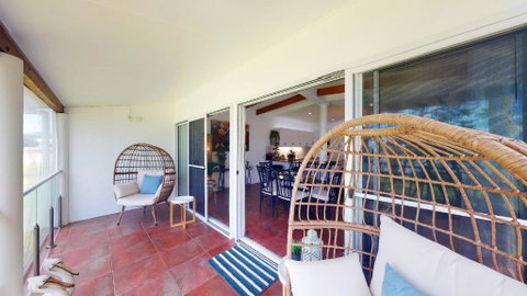Palazzo On The Beach - Beachmere - Sydneys Hotel 3
