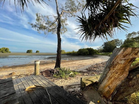 Palazzo On The Beach - Beachmere - Sydneys Hotel 1