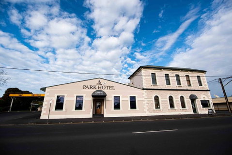 Park Hotel - Sydneys Hotel 0