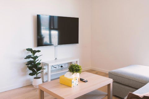 Patio Mt View 1BR Apt In CBD Near ANU And Museum With Free Parking And WiFi - Sydneys Hotel 1