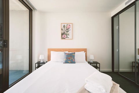 Patio Mt View 1BR Apt In CBD Near ANU And Museum With Free Parking And WiFi - Sydneys Hotel 3