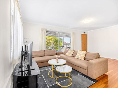 Peaceful 3BR Comfy Unit Sunnybank Near Everything - Sydneys Hotel 1
