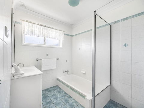 Peaceful 3BR Comfy Unit Sunnybank Near Everything - Sydneys Hotel 3