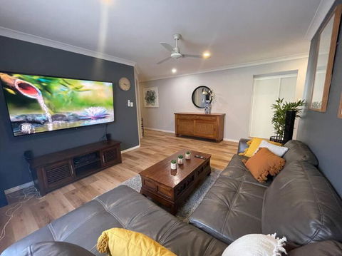 Peaceful Brand New Holiday House In North Lakes - Sydneys Hotel 2