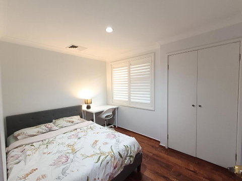Peaceful Room In Modern Baulkham Hills Home - BH3 - Sydneys Hotel 0