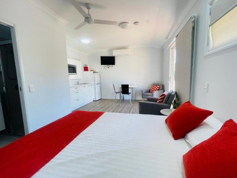Pelican Rest Tourist Park - Sydneys Hotel 3