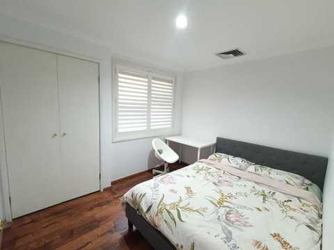 Peaceful Room In Modern And Spacious Baulkham Hills Home - BH2 - Sydneys Hotel 1