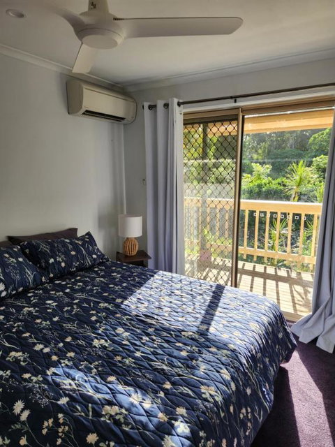Poinciana Room - Sydneys Hotel 0
