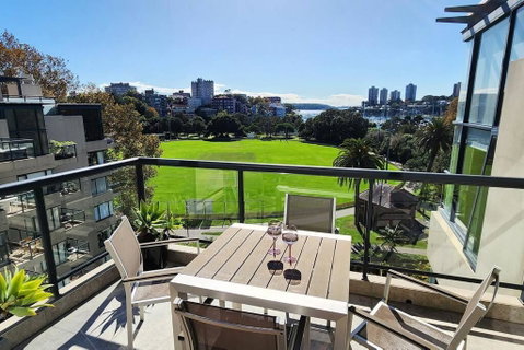 Penthouse With Private Terrace, Parking + 2 Pools - Sydneys Hotel 2