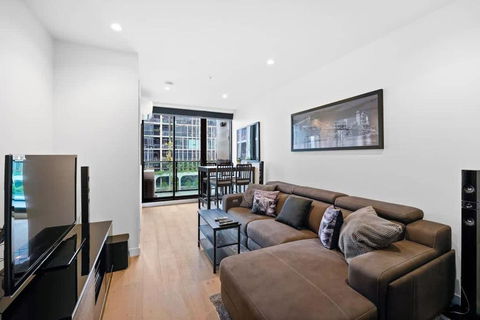 PM Residences - Modern Luxury 2BR Apt W Parking - Sydneys Hotel 1