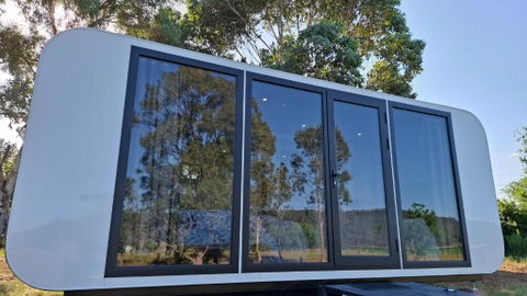 Pod Tiny Home - Sydneys Hotel 0