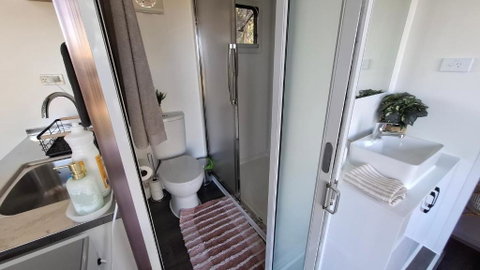 Pod Tiny Home - Sydneys Hotel 3