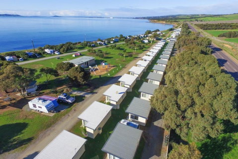 Port Lincoln Caravan Park - Sydneys Hotel 0
