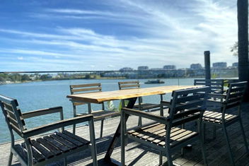 Private Beach Villa On Water\'s Edge with Sydneys Hotel