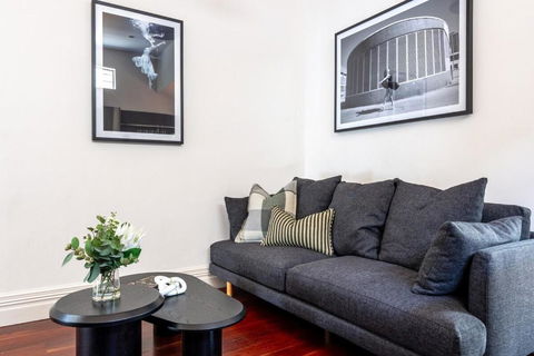 Prahran Timeless & Modern Haven, With Parking - Sydneys Hotel 1