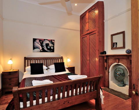 Pure Gold - Heritage 2 Bedroom Terraced Cottage - Sydneys Hotel 3