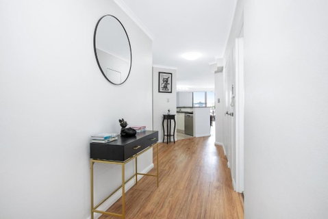 Pyrmont 2 Bed Apartment - Prime Location W Parking - Sydneys Hotel 1