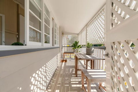 Quaint & Cosy 1 Bedroom Apartment In Queenslander. - Sydneys Hotel 0