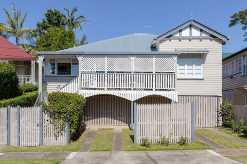Quaint & Cosy 1 Bedroom Apartment In Queenslander. - Sydneys Hotel 1