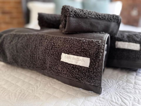 Quiet, 2bdrm Retreat In Tamworth - Sydneys Hotel 1