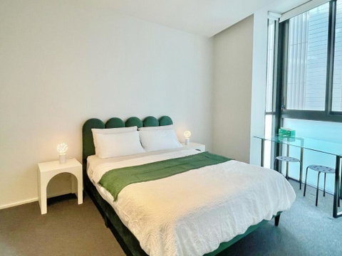 RARE Luxury Waterfront Living - Sydneys Hotel 2