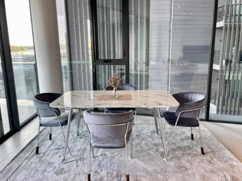 RARE Luxury Waterfront Living - Sydneys Hotel 3