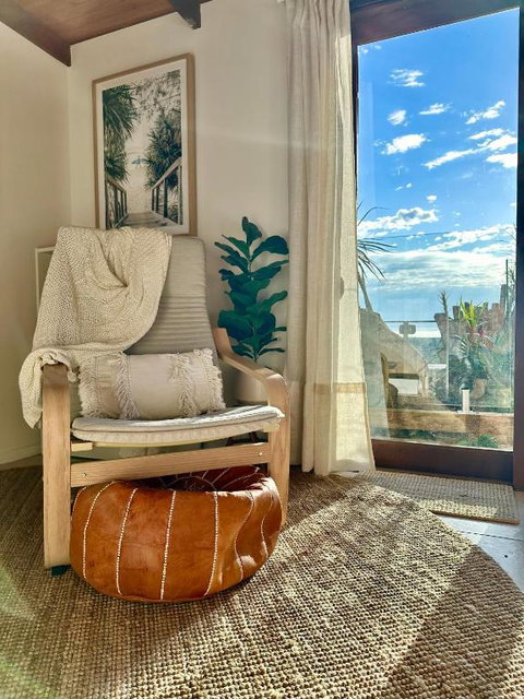 Private Access Retreat 1 Queen Bedroom W Stunning Pool And Ocean Views - Sydneys Hotel 3