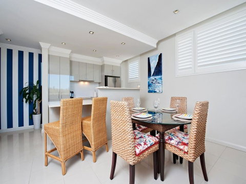 Aura Unit 12 - Shoal Bay - Sydneys Hotel 3