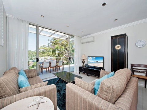 Aura Unit 12 - Shoal Bay - Sydneys Hotel 2