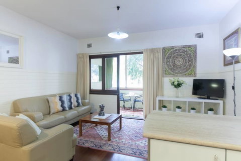 B2 Broadway Abode Close To Swan River, UWA & Hospitals - Sydneys Hotel 3