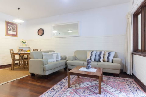 B2 Broadway Abode Close To Swan River, UWA & Hospitals - Sydneys Hotel 0