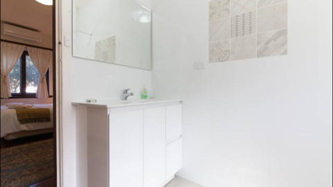 B4 Apartment Close To City, UWA, Nedlands & Swan River - Sydneys Hotel 3